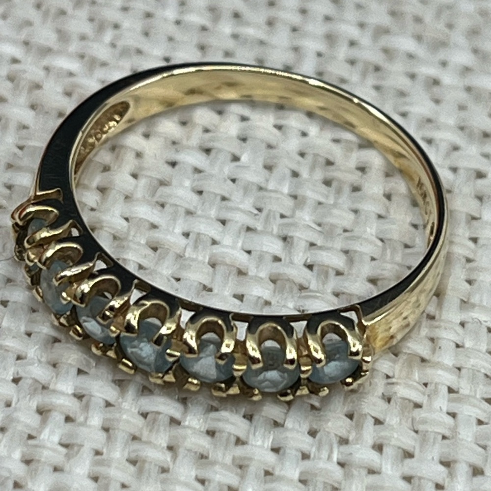 ✨ Vintage 10K Gold Natural Aquamarine Band Ring – Estate Beauty! ✨ - Picture 13 of 17